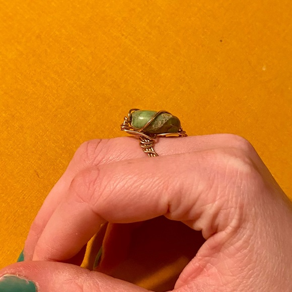 Wire wrapped turquoise ring - Picture 4 of 9